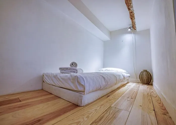 New - 1 Bed *